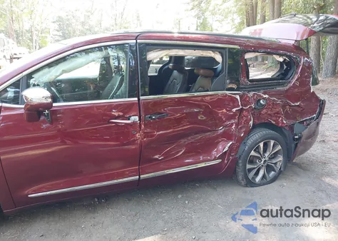 2017 Chrysler Pacifica Limited z USA, uszkodzony, nr VIN 2C4RC1GG0HR739913